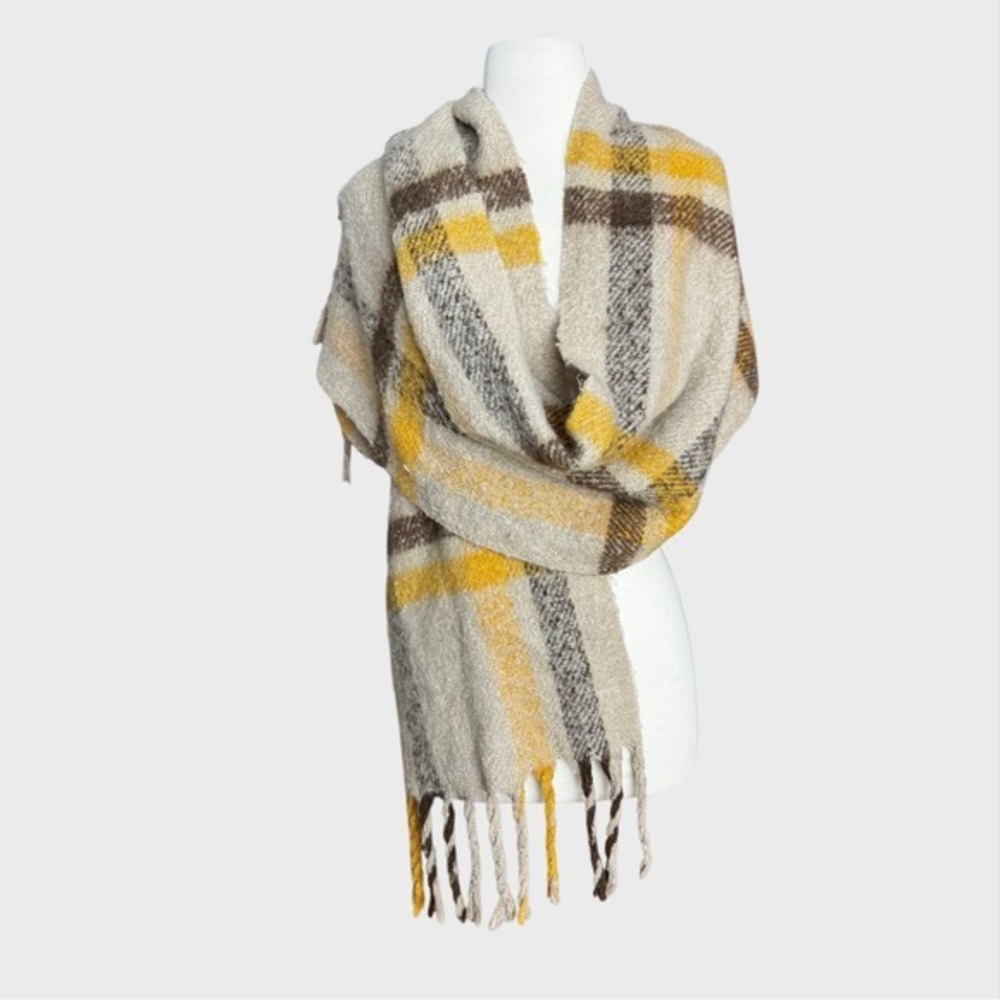 Vintage y2k Steve Madden Light Tan Scarf Big Fuzzy Scarf Light Academia